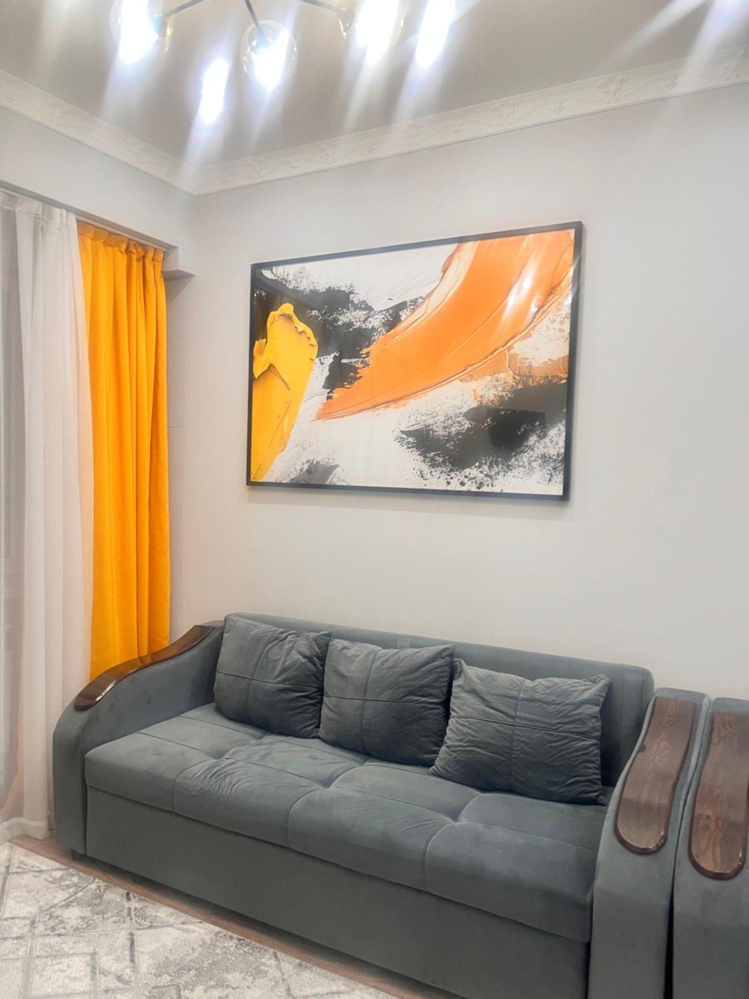 2-Х Комнатная В Золотом Квадрате Apartment Almaty Exterior photo