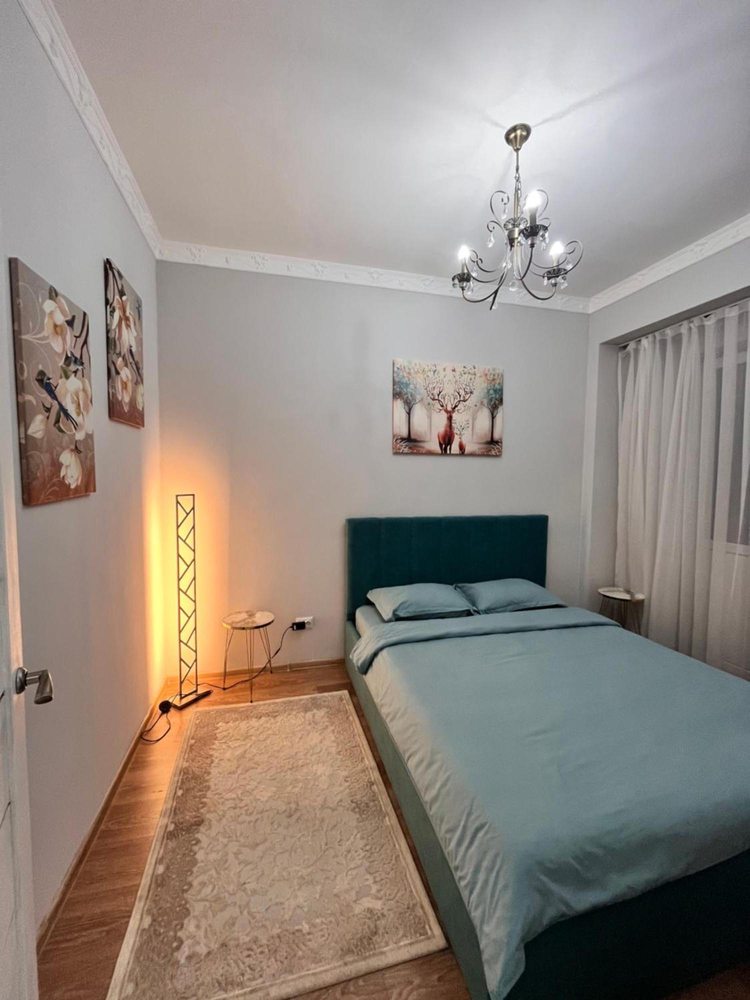 2-Х Комнатная В Золотом Квадрате Apartment Almaty Exterior photo