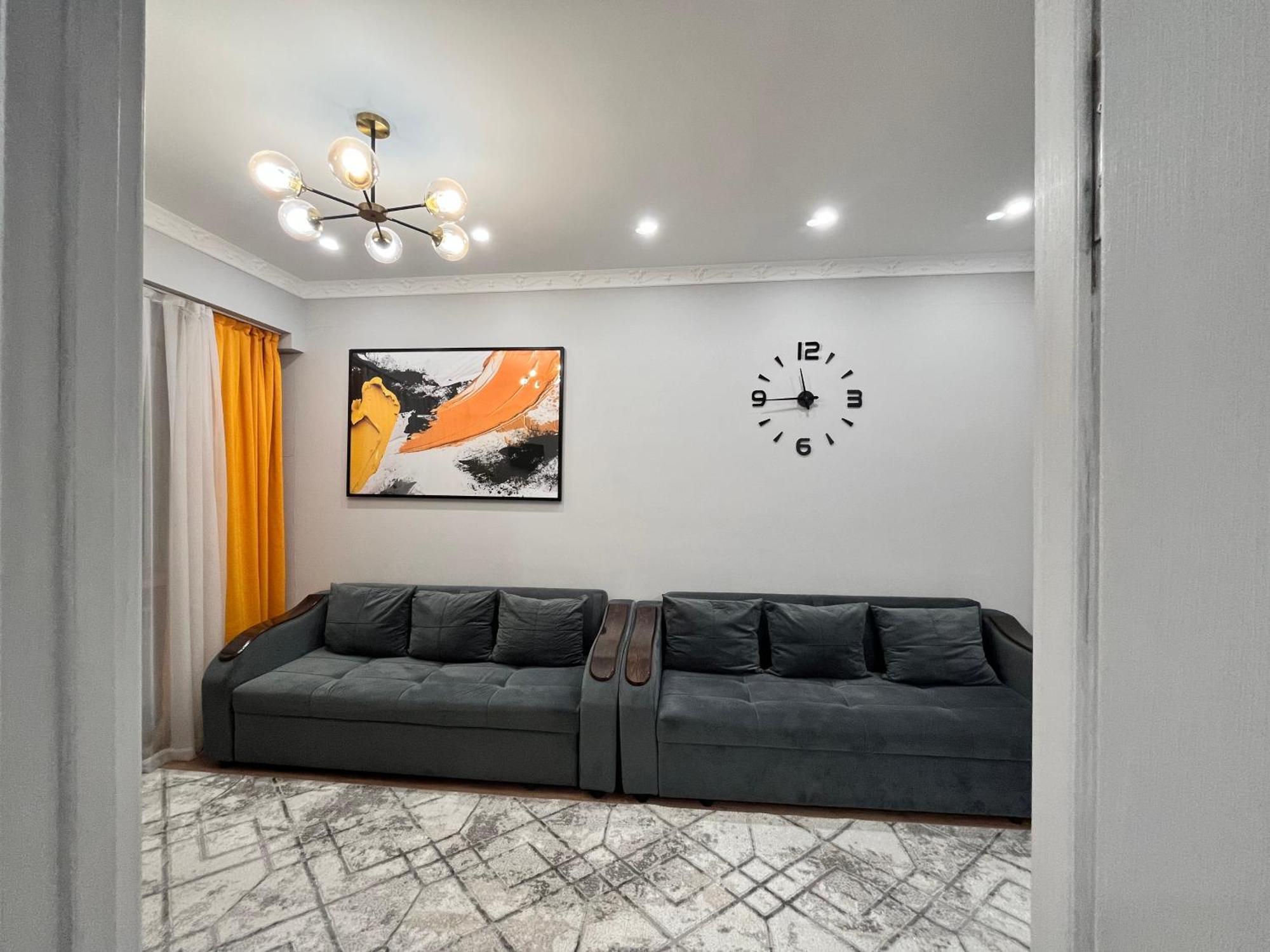2-Х Комнатная В Золотом Квадрате Apartment Almaty Exterior photo